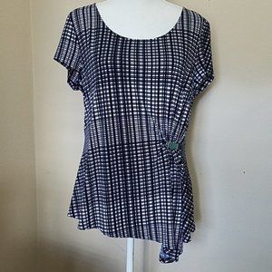 NY & CO BLACK & WHITE CHECKED SIDE GATHERED BLOUSE